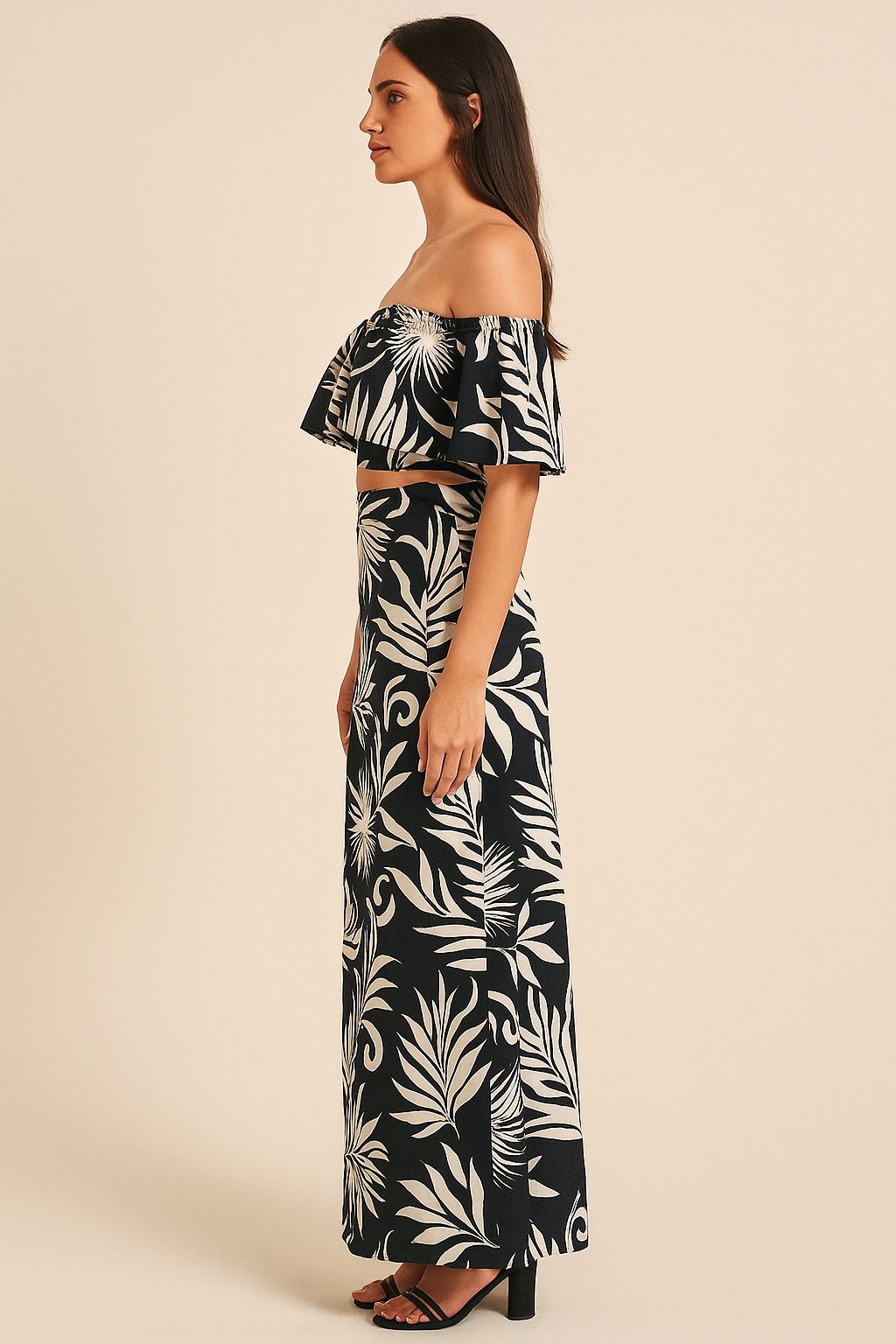 Black Off-Shoulder Crop Top with White Tropical Leaf Print and Puff Sleeves
